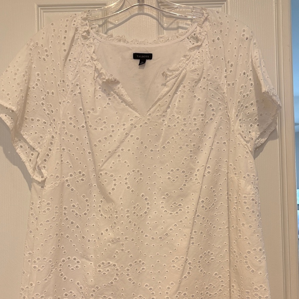Talbots Ivory Eyelet Short Sleeve top